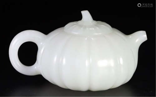 CHINESE WHITE JADE MELON SHAPED TEA POT