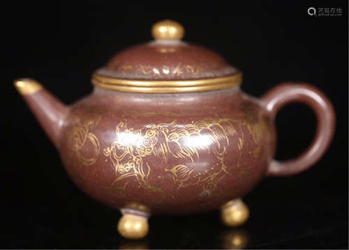 CHINESE YIXING ZISHA CLAY GOLD PAINTED TEA POT