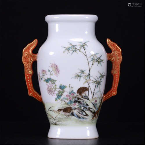 CHINESE PORCELAIN FAMILLE ROSE BRID AND FLOWER VASE