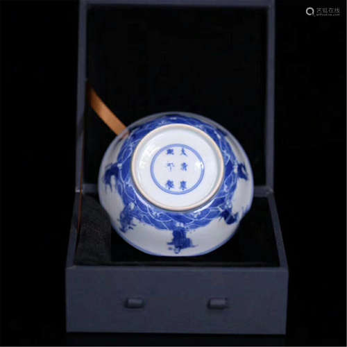 CHINESE PORCELAIN BLUE AND WHITE EIGHT IMMORTALS BOWL