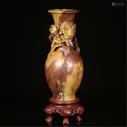 CHINESE SOAPSTONE FLOWER VASE