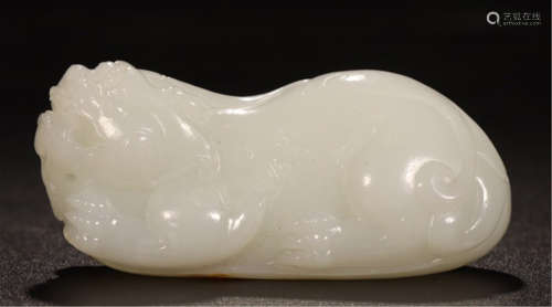 CHINESE WHITE JADE BEAST TABLE ITEM