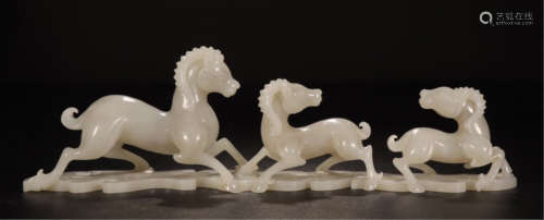 CHINESE GREY JADE HORSE TABLE ITEM