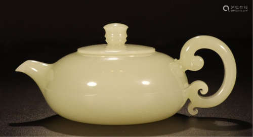 CHINESE YELLOW JADE TEA POT