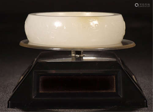 CHINESE WHITE JADE BRUSH WASHER