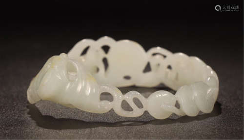 CHINESE WHITE JADE BANGLE