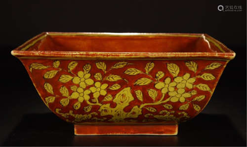 CHINESE PORCLEAIN RED GROUND YELLOW FLOWER SQUARE BRUSH WASHER