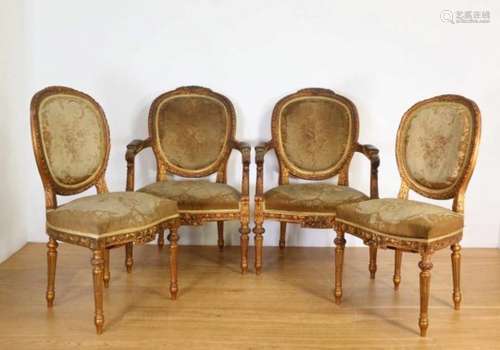 Set van twee rijkelijk gestoken verguld houten stoelen en twee fauteuils in Louis XVI-stijl, 19de