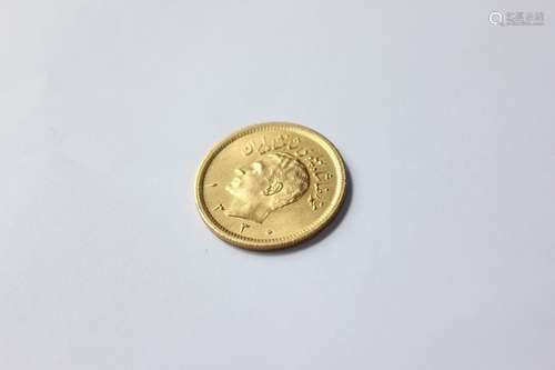 Iran Half Pahlavi Solid Gold Coin, Mohammad Reza Pahlavi Shah era (1945-1979), approx 4