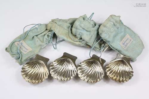 Set of Eight Sterling Silver Mexican Salts modelled as scallop shells, standing on bun feet, approx 7 x 6 cms, approx 140 gms (8)