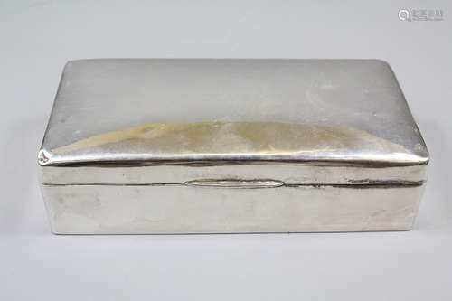 A Silver Cedar Lined Cigarette Box; the box approx 18 x 9 x 5 cms, Birmingham hallmark, approx 18 x 8