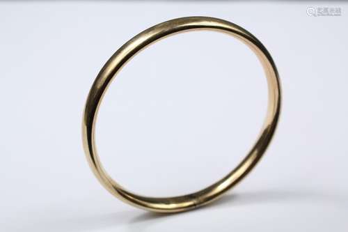 A 9ct Gold Bangle, approx 8