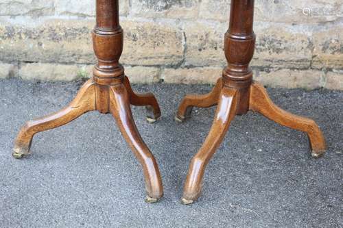 A Late Georgian Scottish Oak Oval Dining Table, on a twin-pedestal base, approx 165 x 120 cms, with two additional leafs