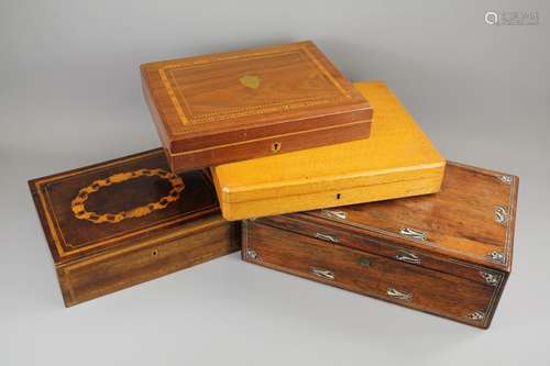 A 19th Century Sewing Box, the hinged cover with decorative inlay opens to reveal compartments, approx 29