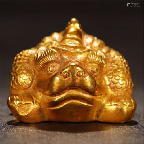 CHINESE GILT BRONZE BEAST TABLE ITEM