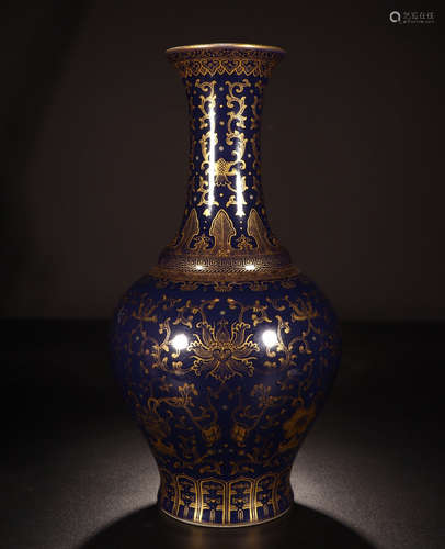 CHINESE PORCELAIN BLUE GLAZE GOLD PAINTED FLOWER VASE