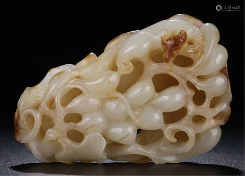 CHINESE WHITE JADE FRUIT TABLE ITEM