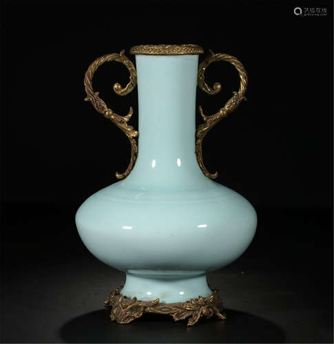 CHINESE METAL MOUNTED PORCELAIN BLUE GLAZE VASE