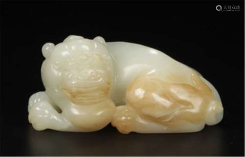 CHINESE YELLOW JADE BEAST TABLE ITEM