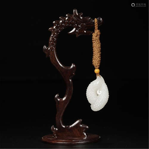 CHINESE WHITE JADE SQUASH PENDANT