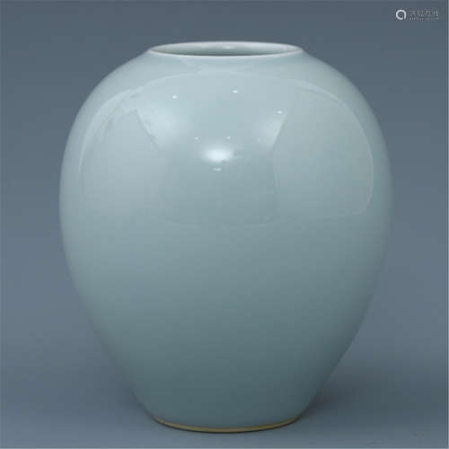 CHINESE PORCELAIN BLUE GLAZE WATER POT