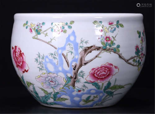 CHINESE PORCELAIN FAMILLE ROSE FLOWER BOWL