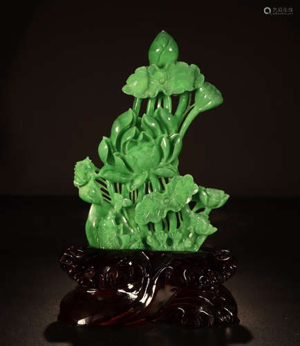 CHINESE JADEITE FISH AND LOTUS TABLE ITEM