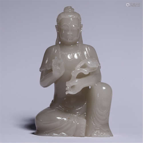 CHINESE GREY JADE SEATED GUANYIN WITH LOTUS