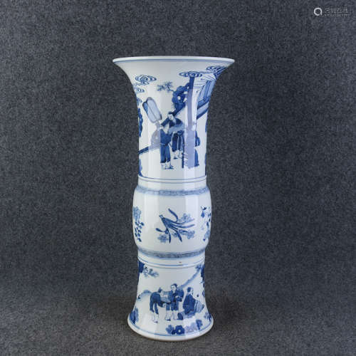 A Chinese Blue and White Porcelain Vase