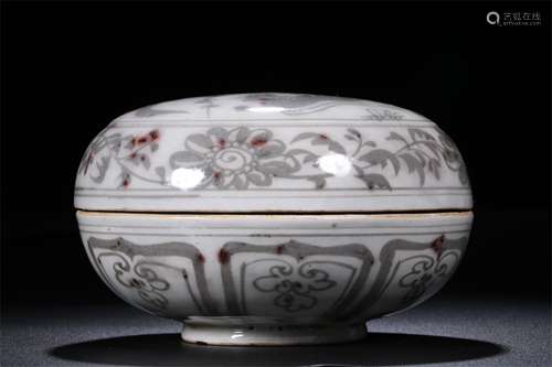 A Chinese Iron-Red Glazed Porcelain Round Box with Cover