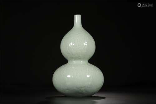 A Chinese Celadon Glazed Porcelain Double Gourd Vase