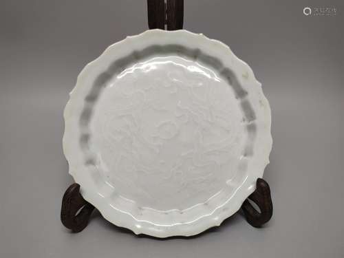 A Chinese White Glazed Porcelain Plate