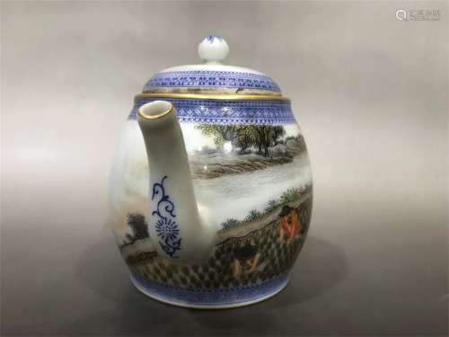 A Chinese Famille-Rose Porcelain Tea Pot