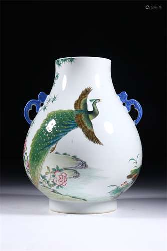 A Chinese Famille-Rose Porcelain Vase