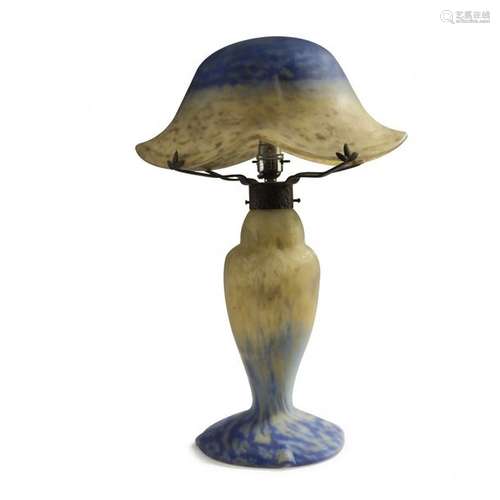 Daum Freres, Nancy, 'Verre de Jade' table lamp, c.…