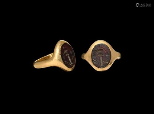 Roman Bird and Altar Gemstone in Gold Ring