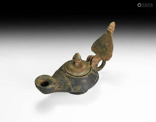 Byzantine Oil Lamp with Ivy-Leaf Reflector