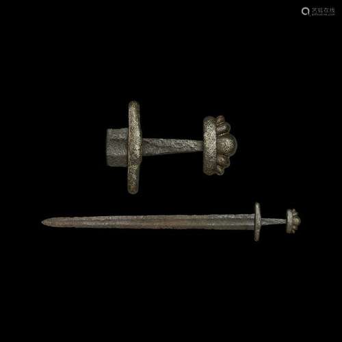 Viking Sword with Ringerike Style Lobed Pommel