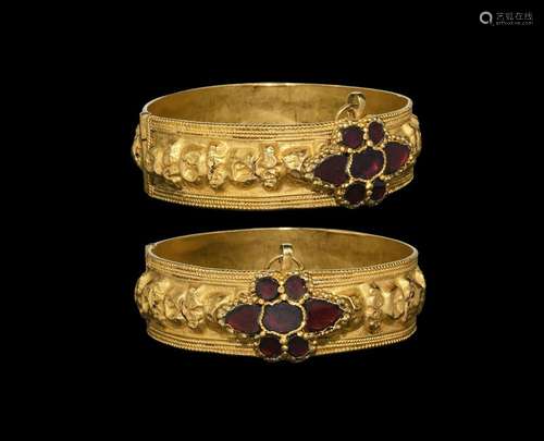 Post Medieval Gold Bracelet with Garnet Rosette