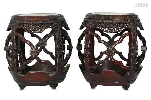 A PAIR OF CHINESE MARBLE-INLAID WOOD BARREL STOOLS.