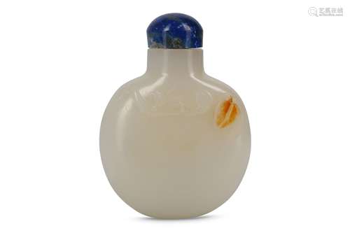 A CHINESE WHITE JADE 'PEACH TREE' SNUFF BOTTLE AND STOPPER.