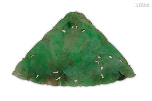 A JADEITE 'BAT AND LINGZHI' PLAQUE.