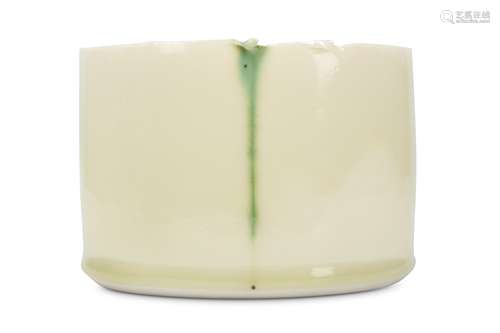 A CHINESE CELADON-GLAZED PORCELAIN BOWL, BY CHUN LIAO.