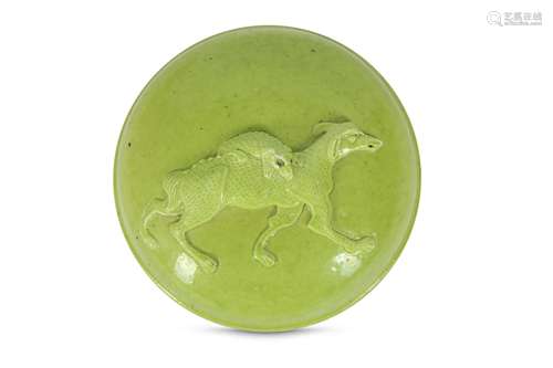 A CHINESE LIME GREEN-GLAZED BISCUIT SEAL PASTE BOX AND COVER.