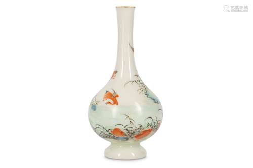 A SMALL CHINESE 'GEESE' BOTTLE VASE.