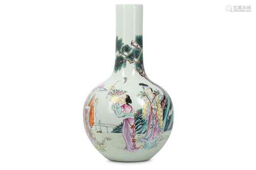 A CHINESE FAMILLE ROSE FIGURATIVE VASE.