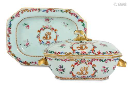 A CHINESE FAMILLE ROSE SAUCE TUREEN, COVER AND STAND.