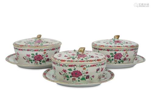 THREE CHINESE FAMILLE ROSE BUTTER TUBS, COVERS AND STANDS.