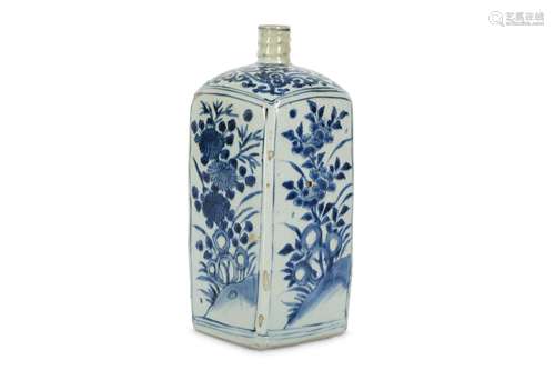 A CHINESE BLUE AND WHITE SQUARE-SECTION ‘FLOWERS’ FLASK.