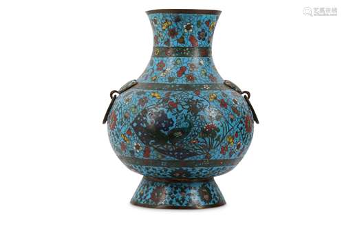 A CHINESE CLOISONNÉ VASE, HU.